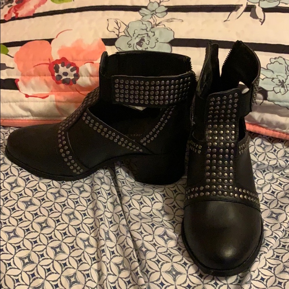 BRAND NEW cute studded boots!